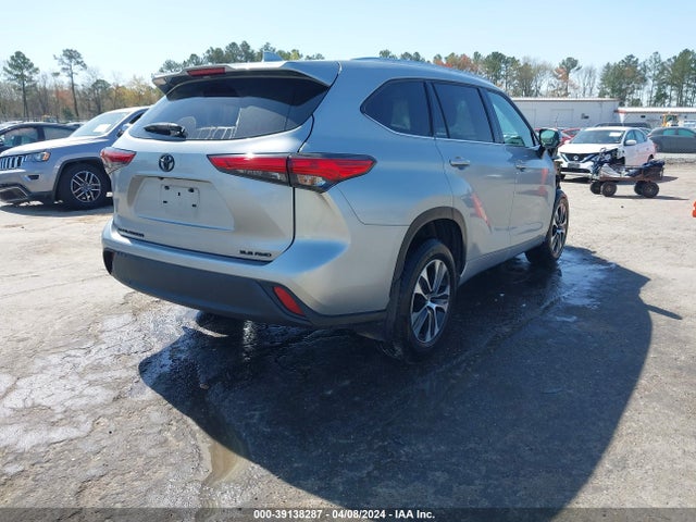 Toyota Highlander Xle 2021 5TDGZRBHXMS146890 Image 4