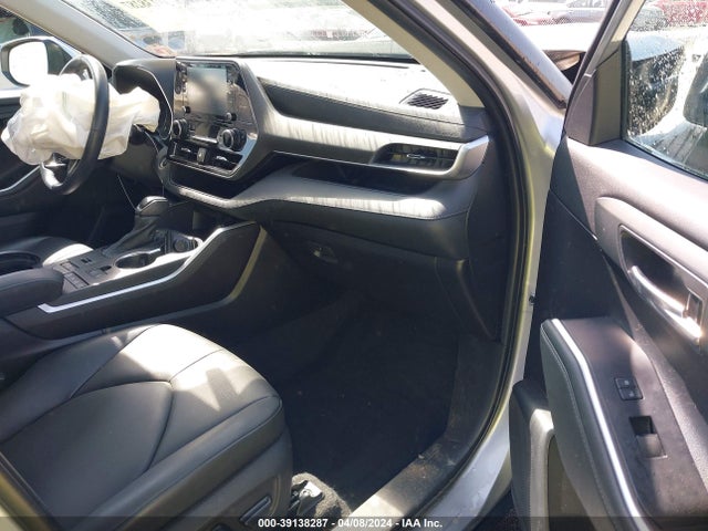 Toyota Highlander Xle 2021 5TDGZRBHXMS146890 Image 5