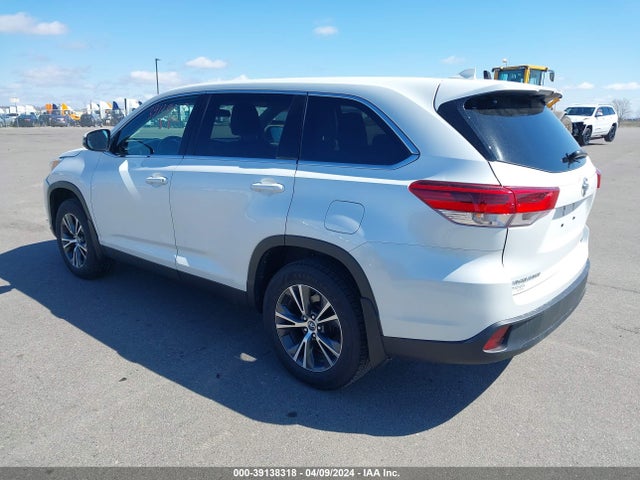 Toyota Highlander Le Plus 2019 5TDBZRFH7KS931787 Image 3