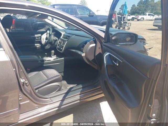 Nissan Altima 2.5 S 2016 1N4AL3AP6GN346341 Image 5