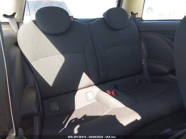 2012 MINI COOPER WMWSU3C59CT543420 Photo 7