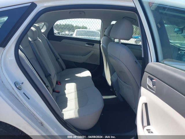 Hyundai SONATA SE 2019 5NPE24AF6KH741284 Image 8