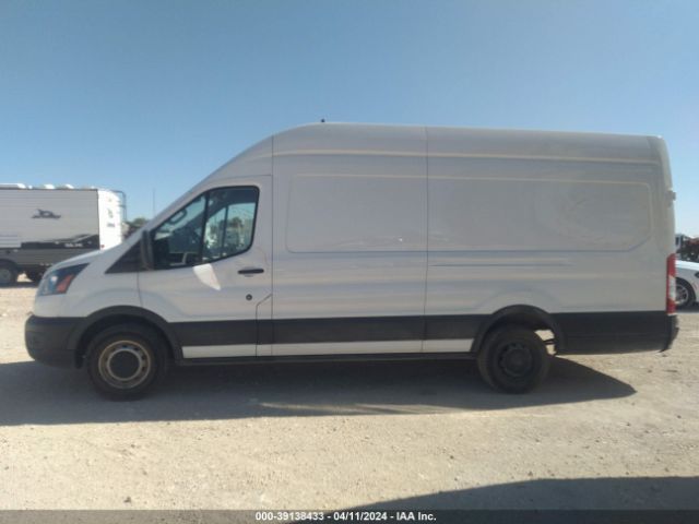 1FTBR3X83NKA69899 Ford Transit-250 Cargo Van