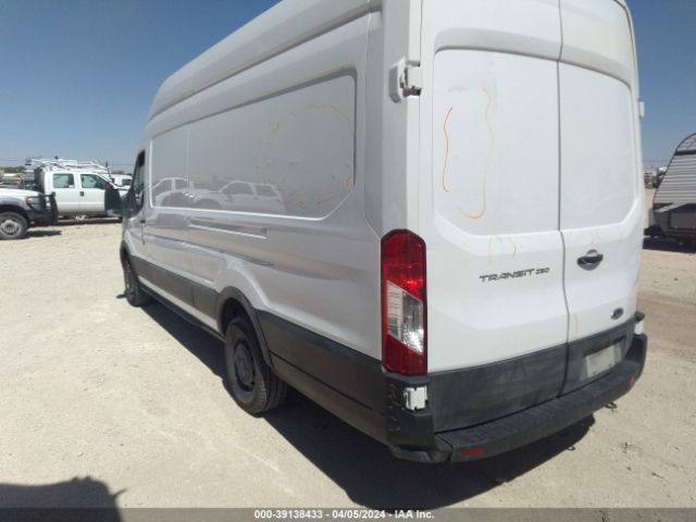 1FTBR3X83NKA69899 Ford Transit-250 Cargo Van