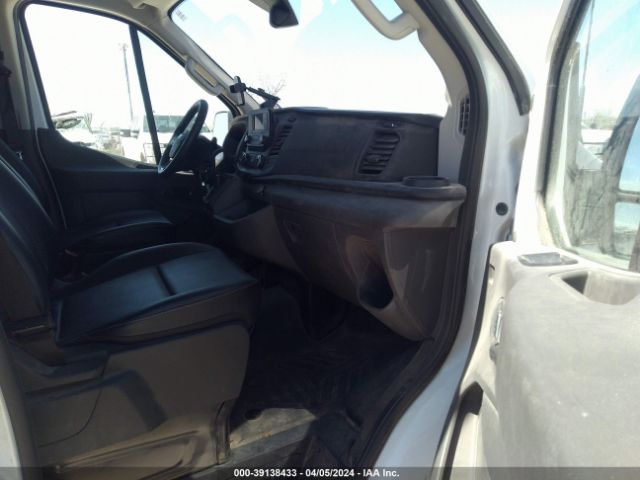 1FTBR3X83NKA69899 Ford Transit-250 Cargo Van