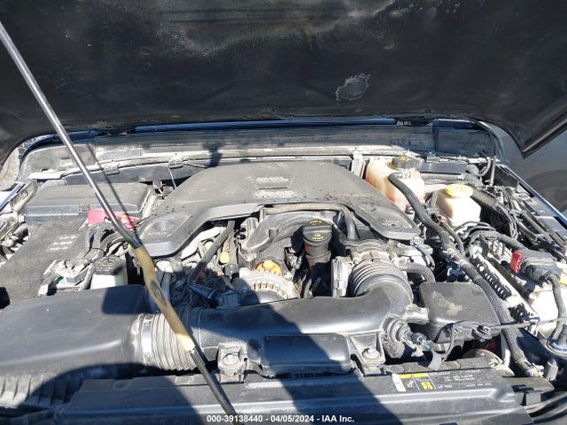 1C4HJXDG0JW317260 Jeep Wrangler Unlimited Sport S 4x4