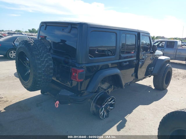 1C4HJXDG0JW317260 Jeep Wrangler Unlimited Sport S 4x4