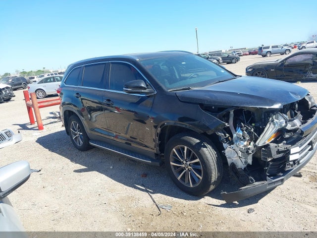 Toyota Highlander Xle 2019 5TDKZRFH5KS563240 Image 1