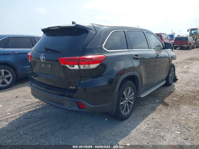 Toyota Highlander Xle 2019 5TDKZRFH5KS563240 Image 4