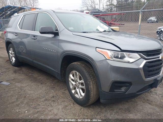 Chevrolet Traverse Ls 2018 1GNEVFKW7JJ141680 головне зображення