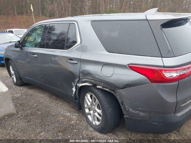 Chevrolet Traverse Ls 2018 1GNEVFKW7JJ141680 Image 14