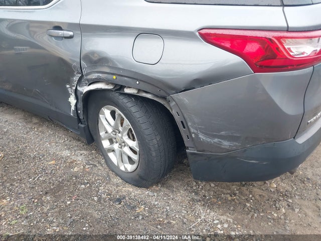 Chevrolet Traverse Ls 2018 1GNEVFKW7JJ141680 Image 6