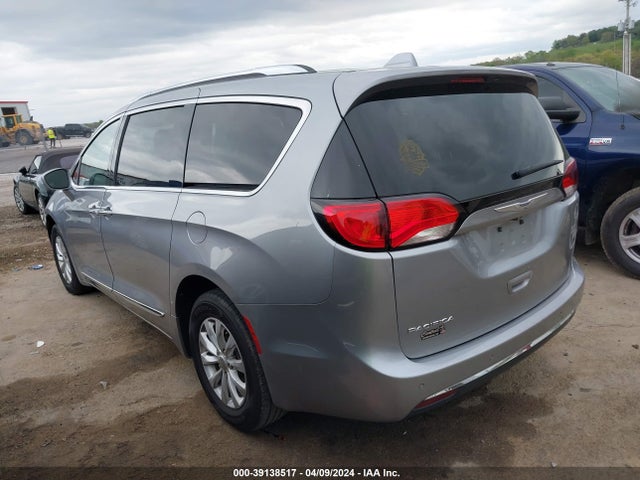 Chrysler Pacifica Touring L 2019 2C4RC1BG9KR554368 Image 3