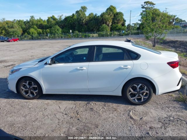 3KPF24AD5ME312762 KIA Forte Lxs