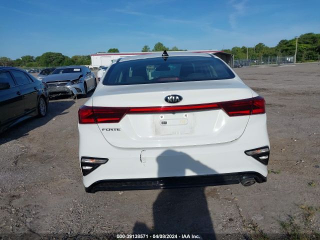 3KPF24AD5ME312762 KIA Forte Lxs
