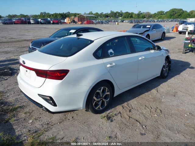 3KPF24AD5ME312762 KIA Forte Lxs