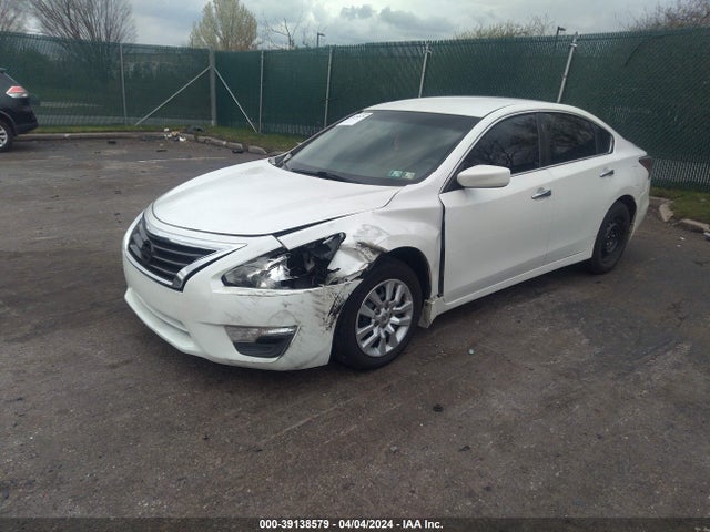 Nissan Altima 2.5 S 2014 1N4AL3AP0EN259905 Image 2