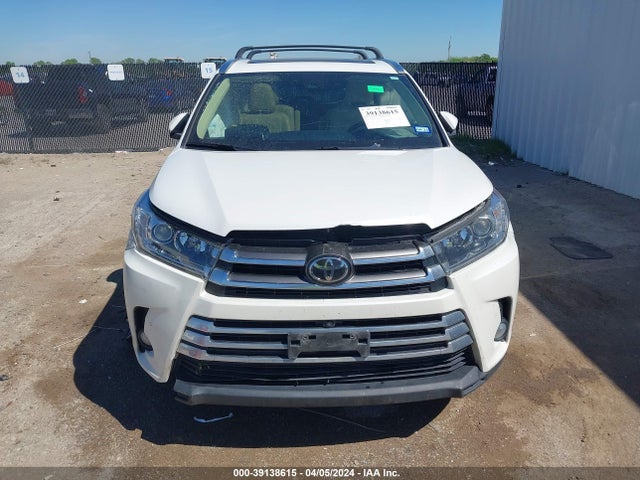 Toyota Highlander Limited Platinum 2017 5TDDZRFHXHS408362 Image 12