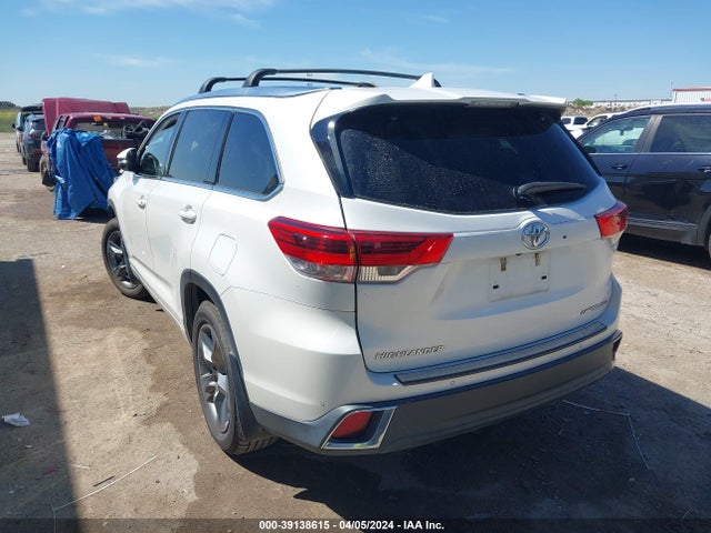 Toyota Highlander Limited Platinum 2017 5TDDZRFHXHS408362 Image 3