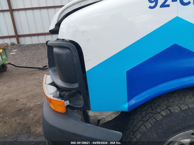 Chevrolet Express 3500 Work Van 2017 1GCZGHFFXH1301006 Image 21