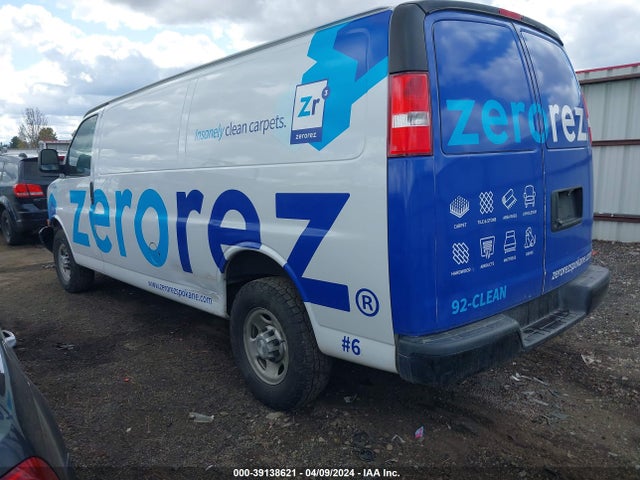 Chevrolet Express 3500 Work Van 2017 1GCZGHFFXH1301006 Image 3
