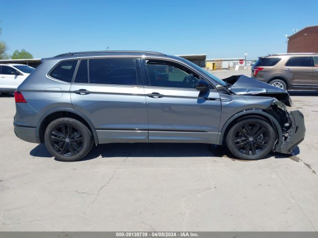 3VVCB7AXXNM024288 Volkswagen Tiguan 2.0t Se R-line Black