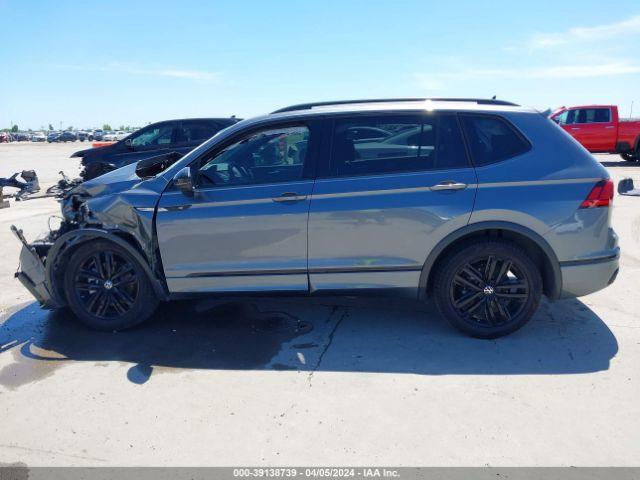 3VVCB7AXXNM024288 Volkswagen Tiguan 2.0t Se R-line Black
