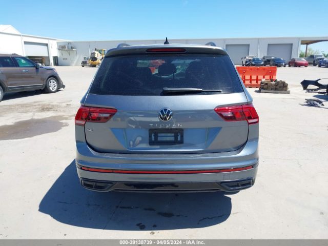 3VVCB7AXXNM024288 Volkswagen Tiguan 2.0t Se R-line Black