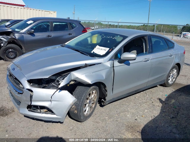 Ford FUSION S 2015 3FA6P0G71FR287114 Image 2