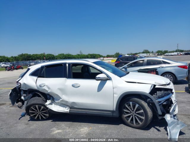 W1N4N4HB7NJ390105 Mercedes-Benz Gla 250 4matic