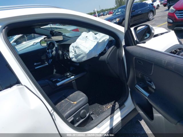 W1N4N4HB7NJ390105 Mercedes-Benz Gla 250 4matic