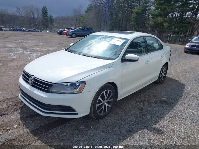 3VWB67AJ9JM219039 Volkswagen Jetta 1.4t Se/1.4t Wolfsburg Edition