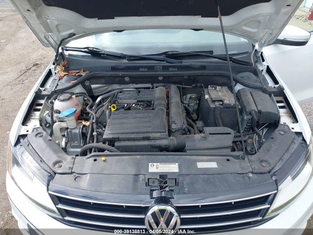 3VWB67AJ9JM219039 Volkswagen Jetta 1.4t Se/1.4t Wolfsburg Edition