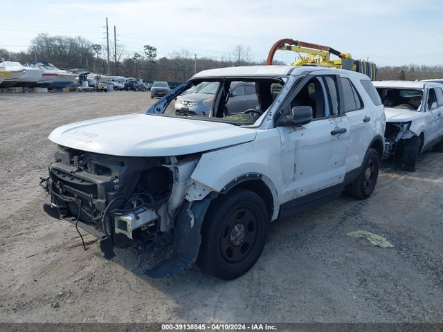 Ford Utility Police Interceptor 2017 1FM5K8AR6HGB22596 Image 2