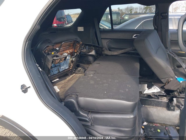 Ford Utility Police Interceptor 2017 1FM5K8AR6HGB22596 Image 8