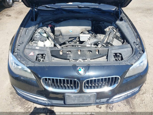 BMW 528i Xdrive 2014 WBA5A7C54ED613657 Image 10