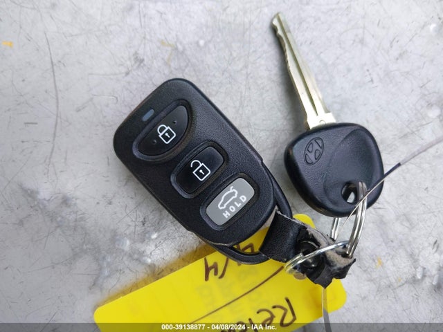 Hyundai ELANTRA SE 2018 5NPD74LF6JH330654 Image 11