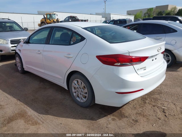Hyundai ELANTRA SE 2018 5NPD74LF6JH330654 Image 3