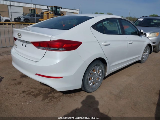 Hyundai ELANTRA SE 2018 5NPD74LF6JH330654 Image 4