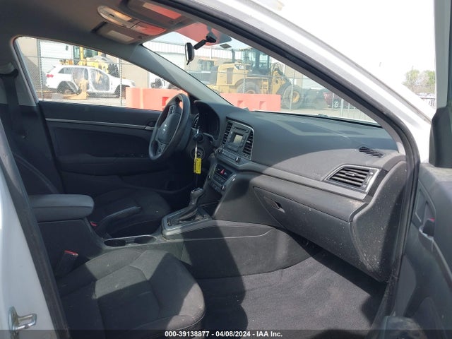Hyundai ELANTRA SE 2018 5NPD74LF6JH330654 Image 5