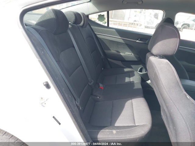 Hyundai ELANTRA SE 2018 5NPD74LF6JH330654 Image 8
