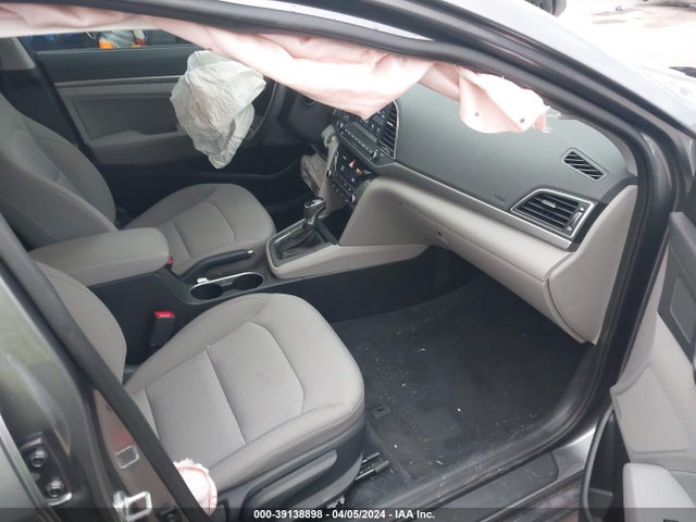 Hyundai Elantra Value Edition 2018 5NPD84LF7JH362722 Image 5