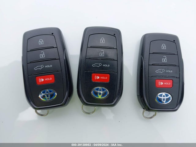 Toyota Venza Limited 2021 JTEAAAAH6MJ001113 Image 11
