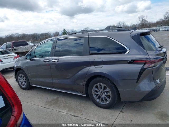 Toyota SIENNA XLE 2023 5TDYSKFCXPS078898 Image 14