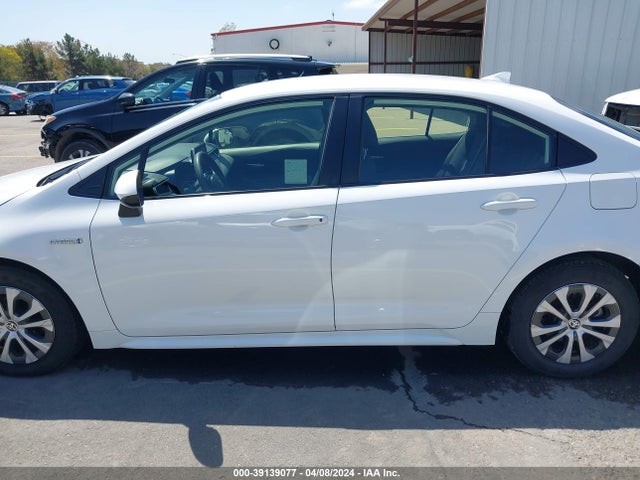 Toyota Corolla Hybrid Le 2021 JTDEAMDE3MJ022414 Image 14