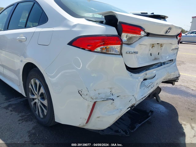 Toyota Corolla Hybrid Le 2021 JTDEAMDE3MJ022414 Image 17