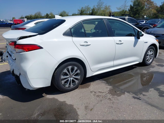 Toyota Corolla Hybrid Le 2021 JTDEAMDE3MJ022414 Image 4