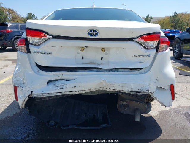 Toyota Corolla Hybrid Le 2021 JTDEAMDE3MJ022414 Image 6