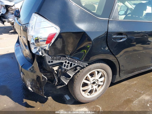 Toyota Prius V Three 2014 JTDZN3EU9EJ002806 Image 6
