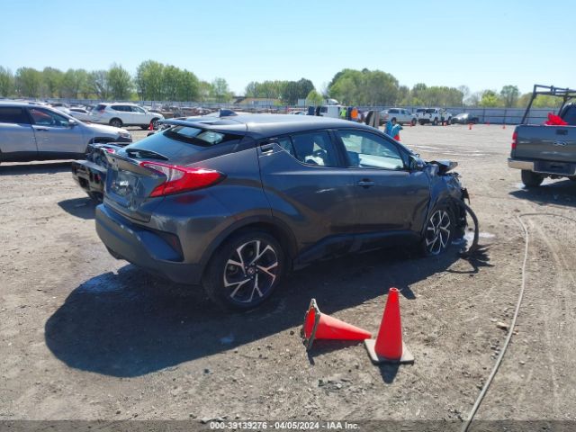 NMTKHMBX0LR117810 Toyota C-HR XLE